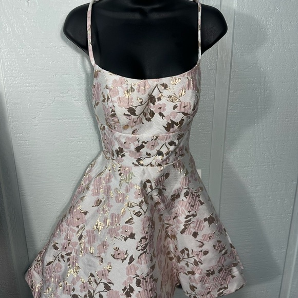 B Darlin Juniors' Lace-Up A-Line Spaghetti Strap Dress Size 3/4 NWOT - Picture 4 of 10